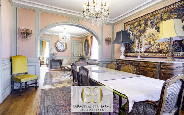 Sarlat-la-Canéda (24200) Sarlat centre. Propriété prestige. Maison principale + 4 gîtes indépendants.