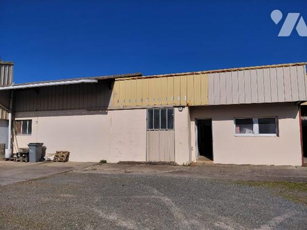 BATIMENT DE STOCKAGE - 250 M² - SAINT-HILAIRE