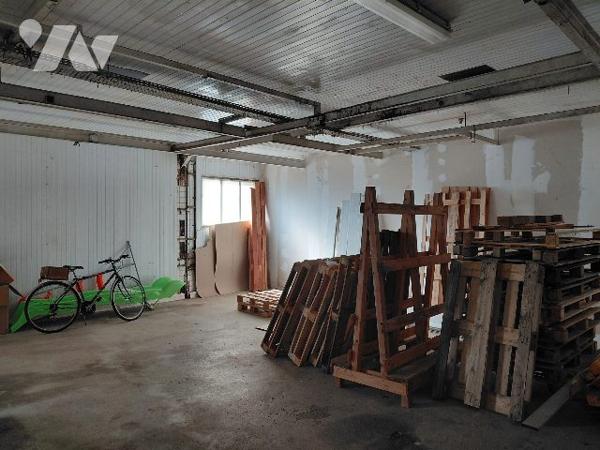 BATIMENT DE STOCKAGE - 250 M² - SAINT-HILAIRE