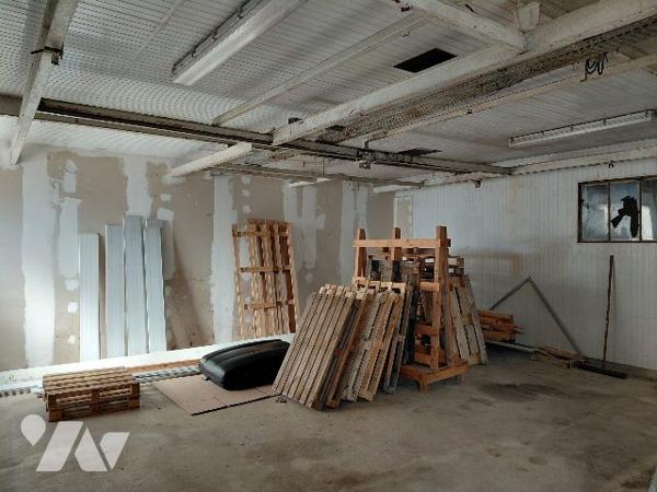 BATIMENT DE STOCKAGE - 250 M² - SAINT-HILAIRE