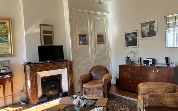 Appartement à vendre    2 pièces • 63 m2 Lyon 5