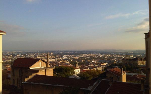 Appartement à vendre    2 pièces • 63 m2 Lyon 5