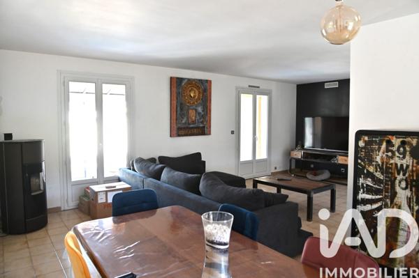 Maison à vendre 5 pièces 117 m² Aimargues