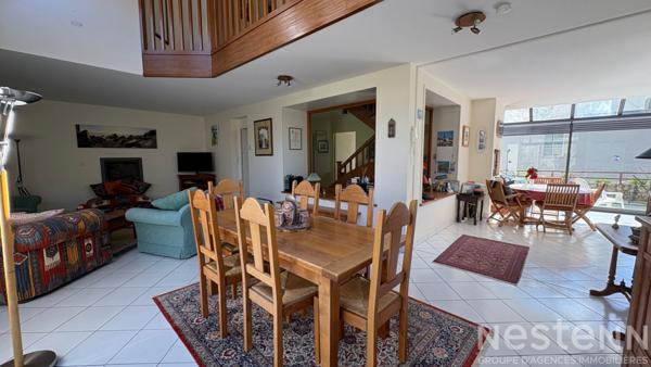 Maison de 206 m² à Saint-Goustan avec maisonnette d'invités attenante