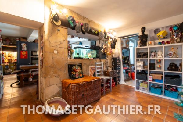 Sorgues (84700) Sorgues - Ensemble immobilier de 156 m2 avec piscine et studio