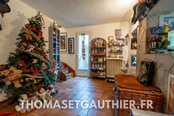 Sorgues (84700) Sorgues - Ensemble immobilier de 156 m2 avec piscine et studio