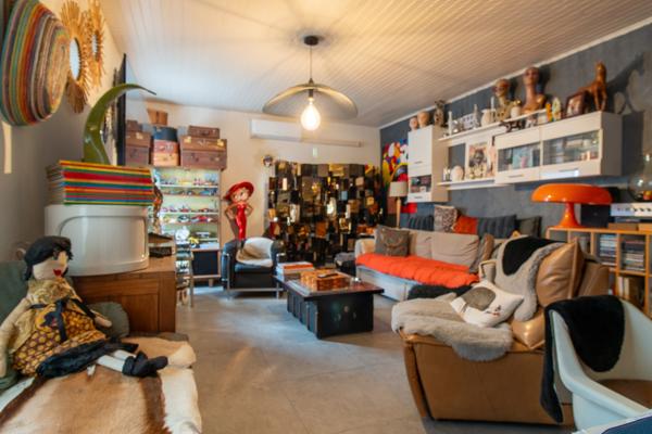 Sorgues (84700) Sorgues - Ensemble immobilier de 156 m2 avec piscine et studio