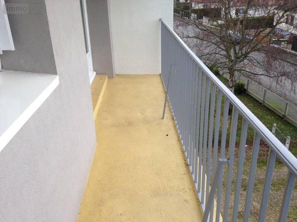 Appartement à louer à Pont-de-l'Arche dans l'Eure (27340), ref : 27063-L78