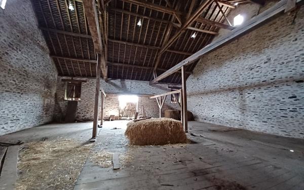 Maison à vendre    4 pièces •  Azerables