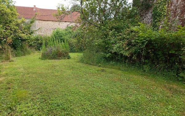 Maison à vendre    4 pièces •  Azerables