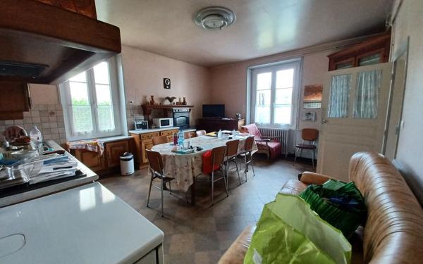 Maison à vendre    4 pièces •  Azerables