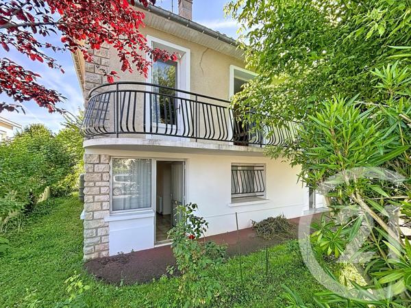 Maison à vendre  6 pièces - 142 m 2   SOYAUX  - 16