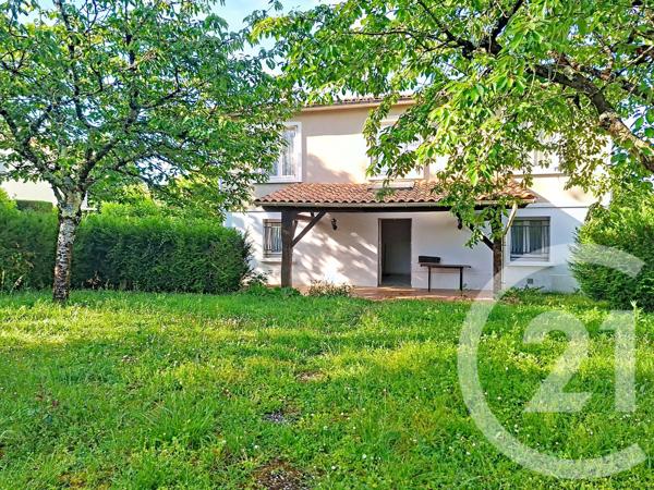 Maison à vendre  6 pièces - 142 m 2   SOYAUX  - 16