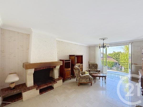 Maison à vendre  6 pièces - 142 m 2   SOYAUX  - 16