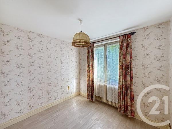 Maison à vendre  6 pièces - 142 m 2   SOYAUX  - 16