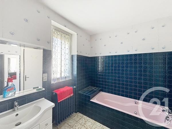 Maison à vendre  6 pièces - 142 m 2   SOYAUX  - 16