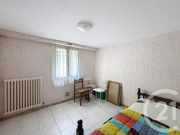 Maison à vendre  6 pièces - 142 m 2   SOYAUX  - 16