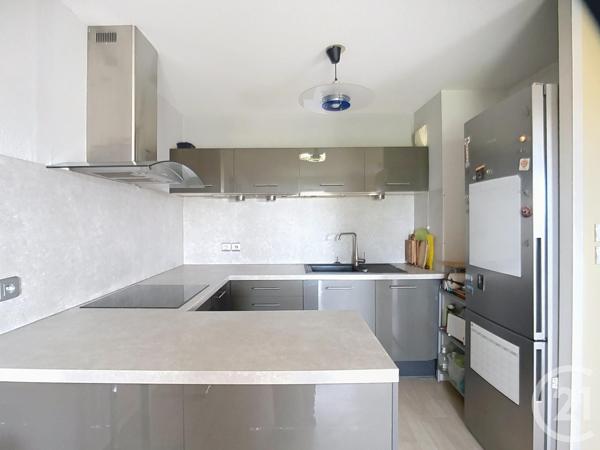 Appartement F3 à vendre  3 pièces - 66 m 2   GRADIGNAN  - 33