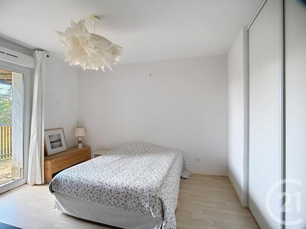 Appartement F3 à vendre  3 pièces - 66 m 2   GRADIGNAN  - 33