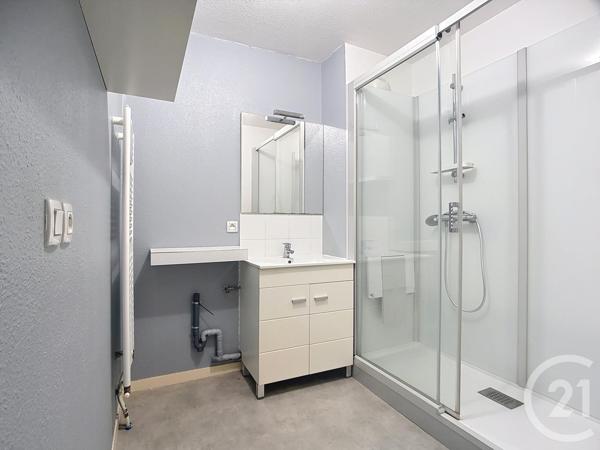 Appartement F3 à vendre  3 pièces - 66 m 2   GRADIGNAN  - 33