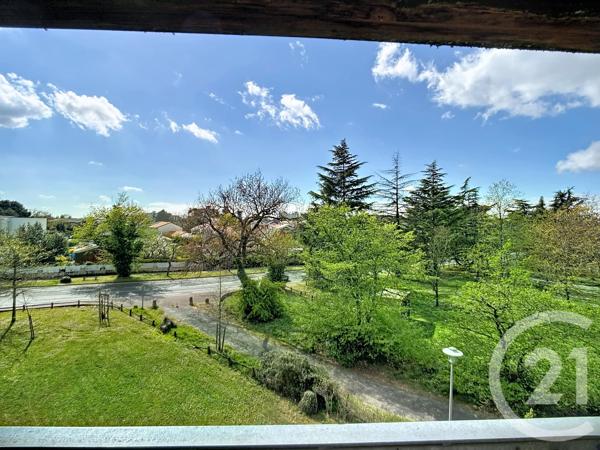 Appartement F3 à vendre  3 pièces - 66 m 2   GRADIGNAN  - 33