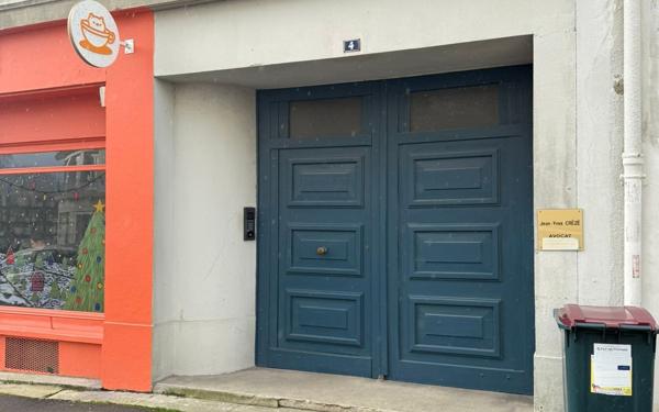 Stationnement à louer    Brest