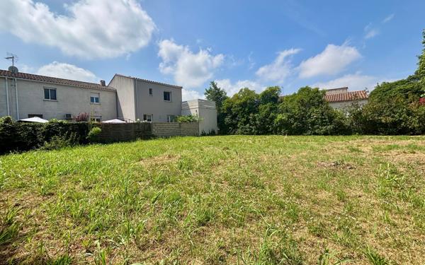 Terrain à vendre    Nîmes