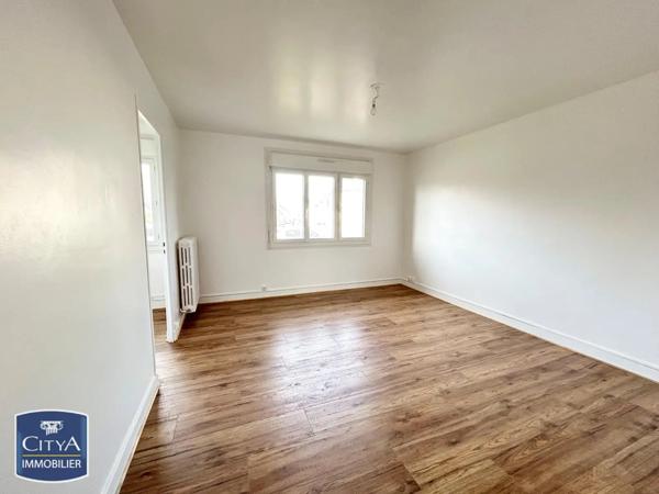 Appartement à louer 4 pièces 72.01m² Saint-Pierre-des-Corps (37700)