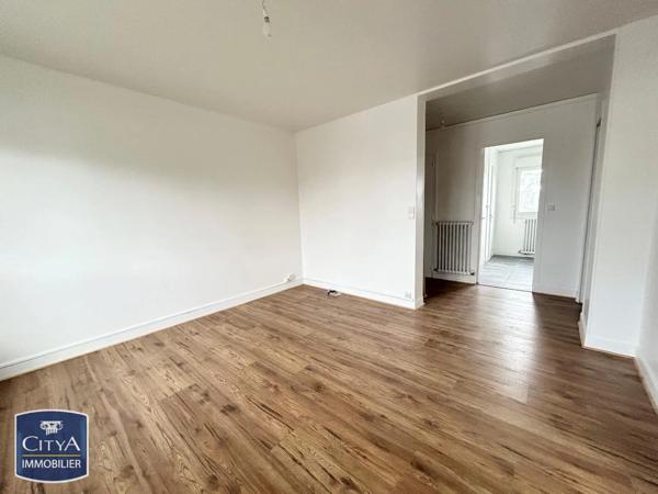 Appartement à louer 4 pièces 72.01m² Saint-Pierre-des-Corps (37700)