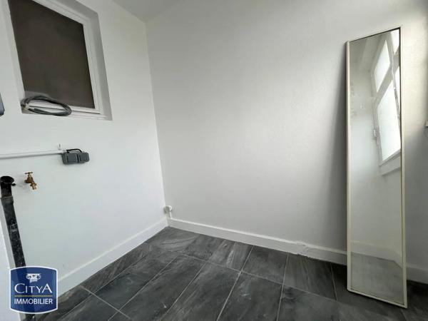 Appartement à louer 4 pièces 72.01m² Saint-Pierre-des-Corps (37700)