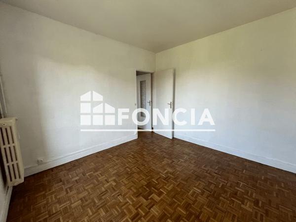 Location Appartement 3 pièces 62.3 m² - SQUARE DARLINGTON Amiens 80000