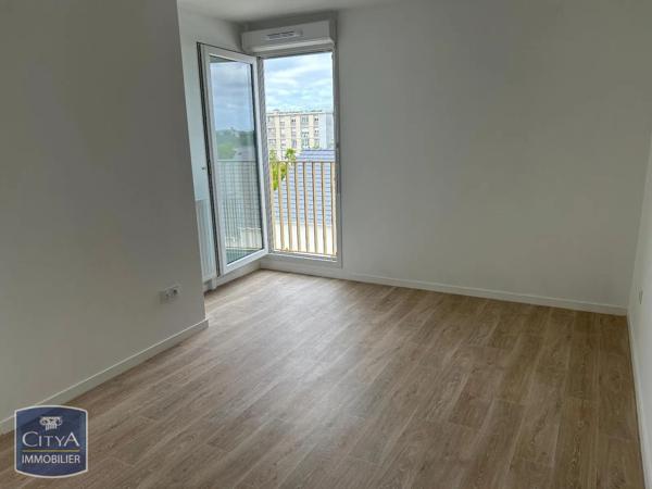 Appartement à louer 2 pièces 41.2m² Creil (60100)