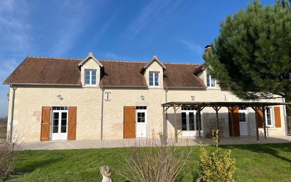 Maison à vendre    5 pièces • 206 m2 Chémery