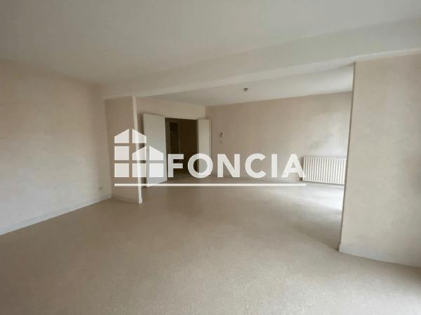Location Appartement 3 pièces 96.04 m² - 21 RUE DURANTON Agen 47000