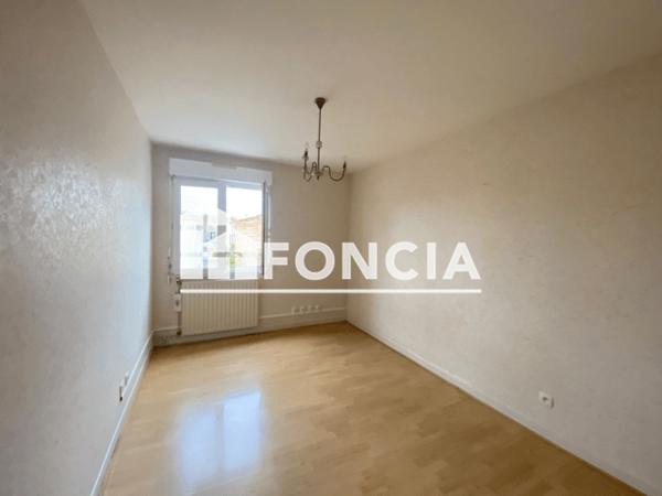 Location Appartement 3 pièces 96.04 m² - 21 RUE DURANTON Agen 47000