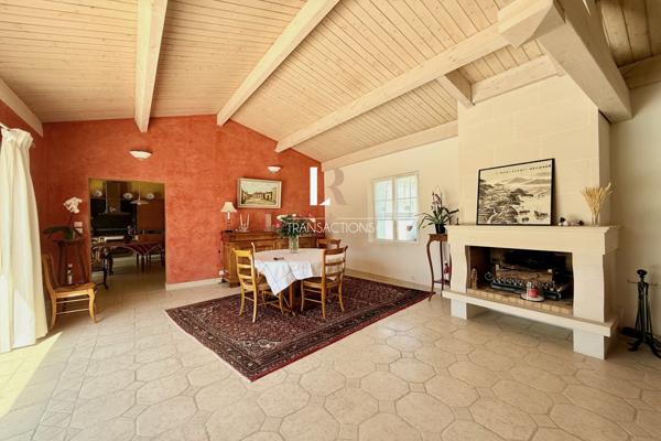 La Rochelle (17000) Lagord - Maison de plain pied sur jolie parcelle avec piscine, garage et stationnements