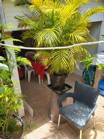 Maison en triplex dans un petit lotissement au prix de 160000 à Les Abymes 97139 Guadeloupe