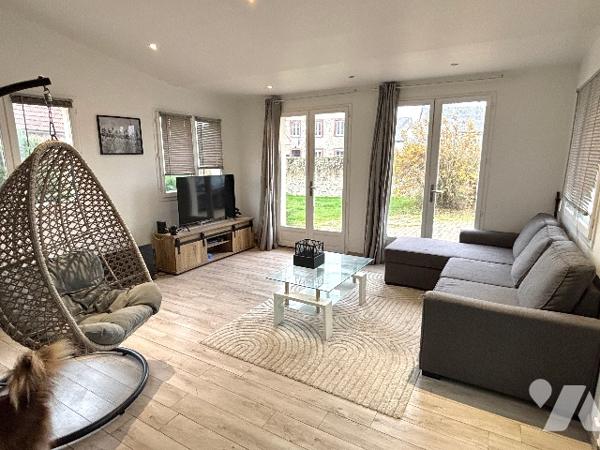 AU CŒUR D’UN VILLAGE DE LA BEAUCE  ALNELOISE
MAISON 6 PIECES 140m² UTILISABLES SUR 879m² CLOS