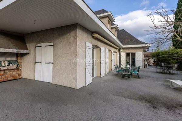 Vente Maison 7 pièces 260 m2 à Les Avenières Veyrins-Thuellin