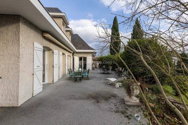 Vente Maison 7 pièces 260 m2 à Les Avenières Veyrins-Thuellin