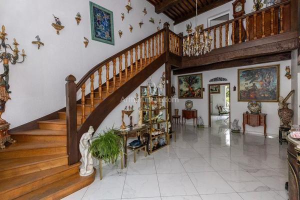 Vente Maison 7 pièces 260 m2 à Les Avenières Veyrins-Thuellin