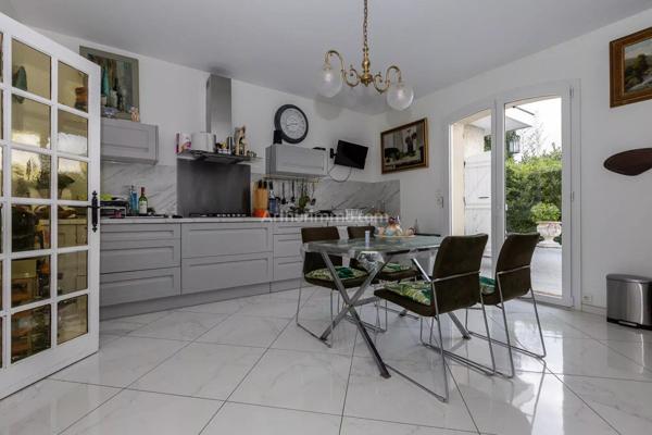 Vente Maison 7 pièces 260 m2 à Les Avenières Veyrins-Thuellin
