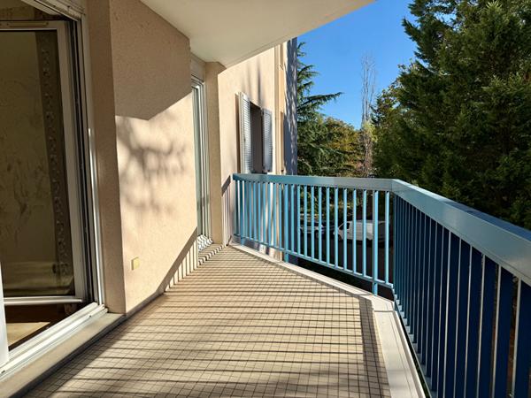 LYON 5e / SAINT-IRÉNÉE / T2Bis BALCON GARAGE