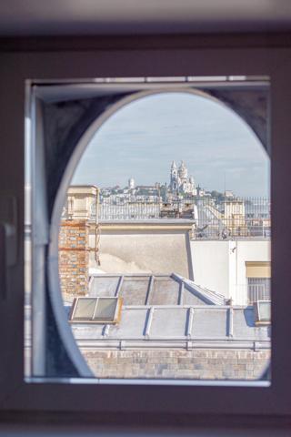 Paris (75001) Dernier étage avenue de l'Opéra - vue monumentale