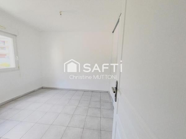 Rumilly T3 de 72 m2  refait à NEUF ! Avec terrasse, cave, garage, et place de parking privative !