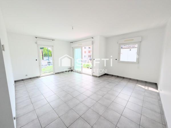 Rumilly T3 de 72 m2  refait à NEUF ! Avec terrasse, cave, garage, et place de parking privative !