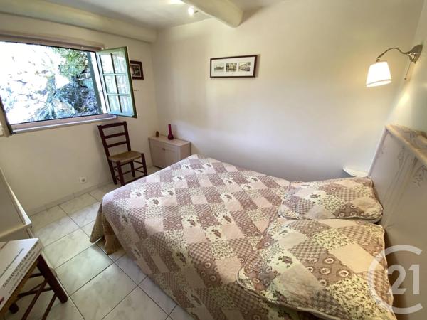Maison à vendre  6 pièces - 100 m 2   LA GARDE FREINET  - 83