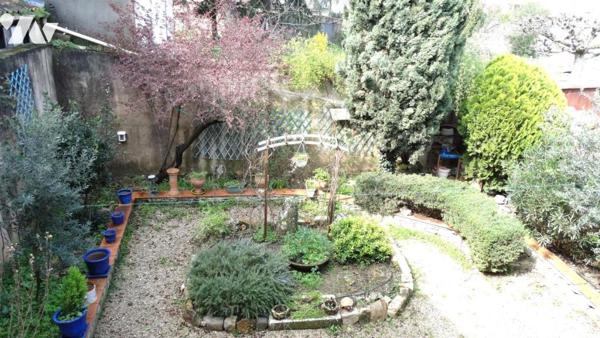 MAISON CENTRE VILLE AVEC GARAGE ET JARDIN A SAINT-MAXIMIN