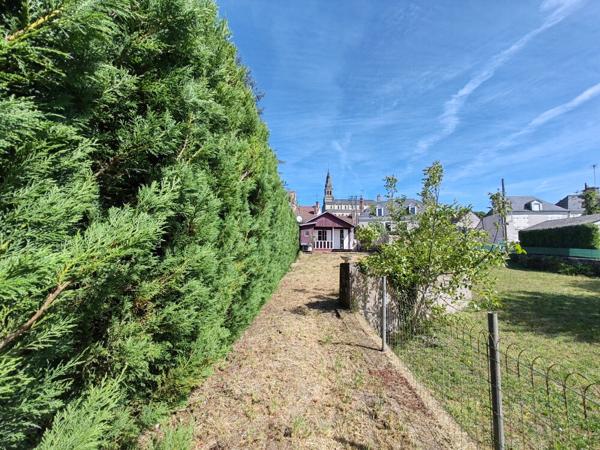 Chalet en bois ,Bord de rivière , Cadre naturel