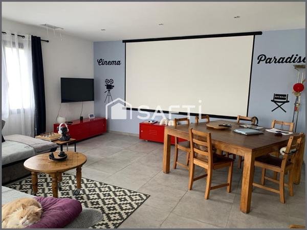 Villa plain-pied récente, 107m2, garage, jardin au calme